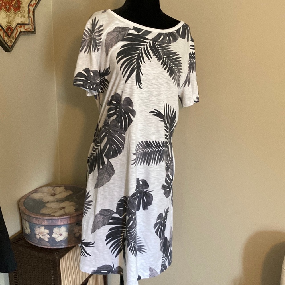 Tropical gray dress